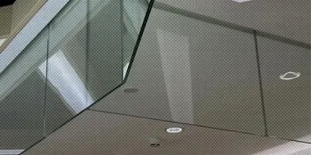 为什么商场天花板上要倒挂一圈玻璃？