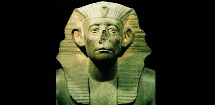 为什么古埃及的很多雕像都没有鼻子？