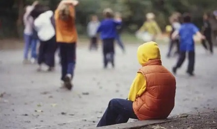 为什么成都比伦敦光照更少，当地人的抑郁率却更低？