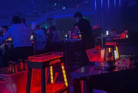 灯红酒绿：为什么酒是绿色的？